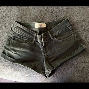 Hollister olive green shorts size 3.